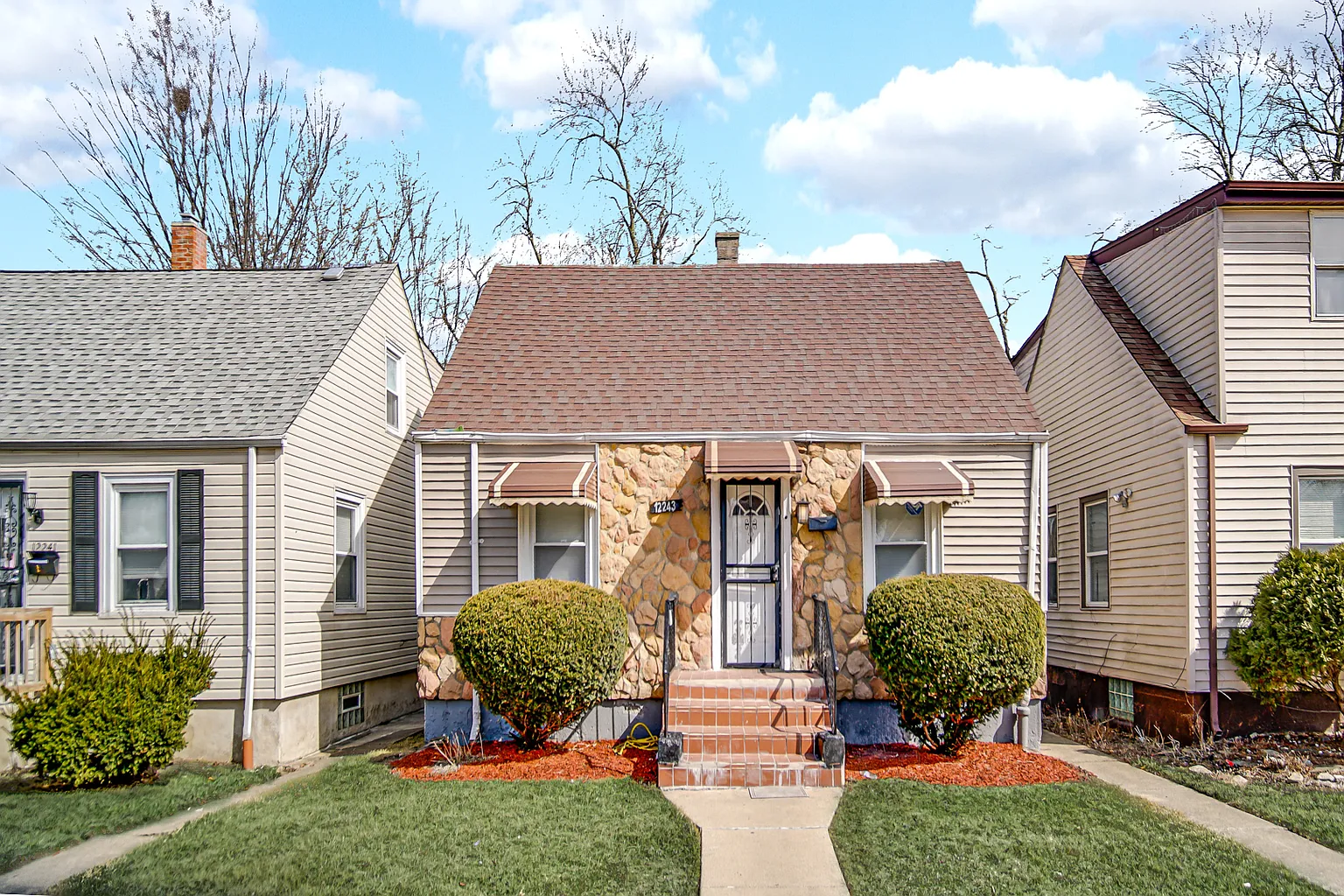 12243 S May St photo 1