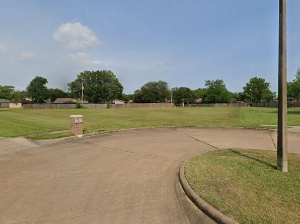 17 Harvest Gln, Angleton, TX 77515