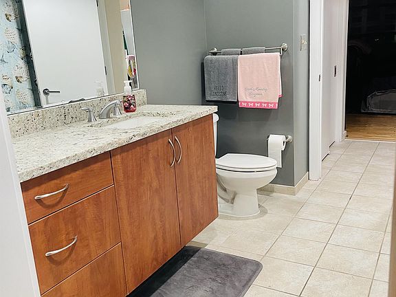 4th image of 221 Market St Unit 1-439