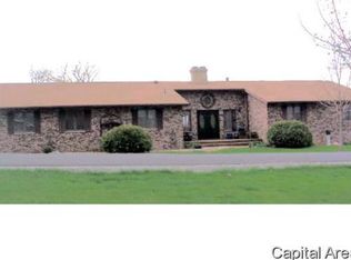 216 Linden Ln, Sherrard, IL 61281