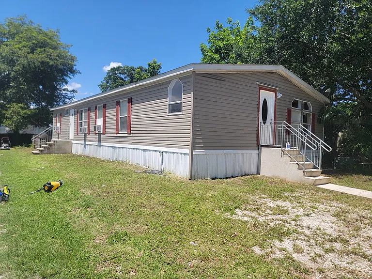 13401 SW 9th Ct — Photo 12