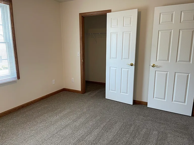 2906 Lena Ct — Photo 14