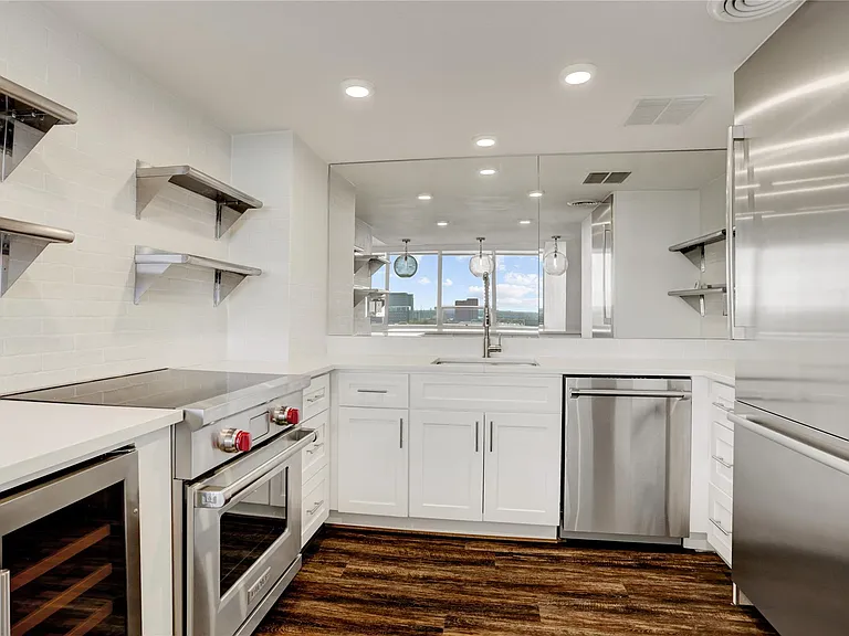 2701 Westheimer Rd #12E — Photo 1
