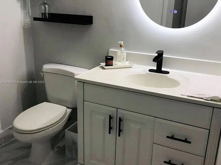 432 Lakeview Dr — Photo 9