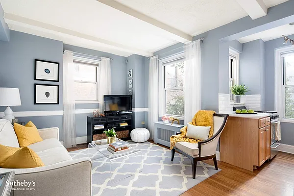 Sold by Sotheby's International Realty | media 1