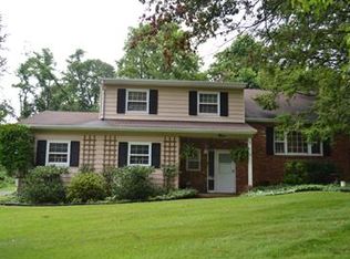 9 Helen St, Warren, NJ 07059