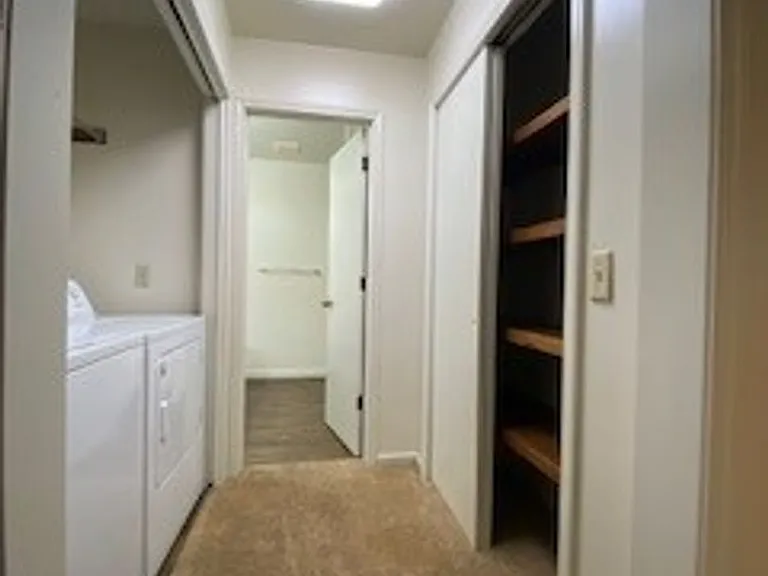 124 S Silverwood Ln — Photo 14