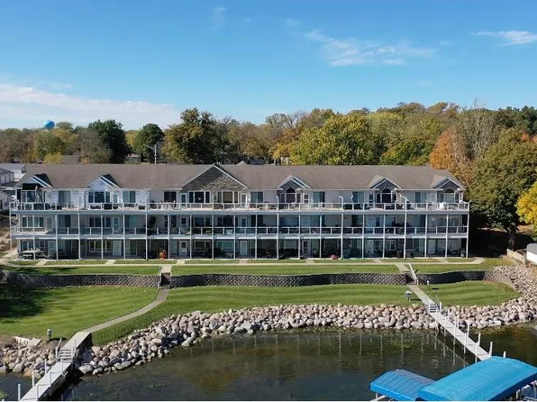 14 Iowa St Unit C5, Arnolds Park, IA 51331