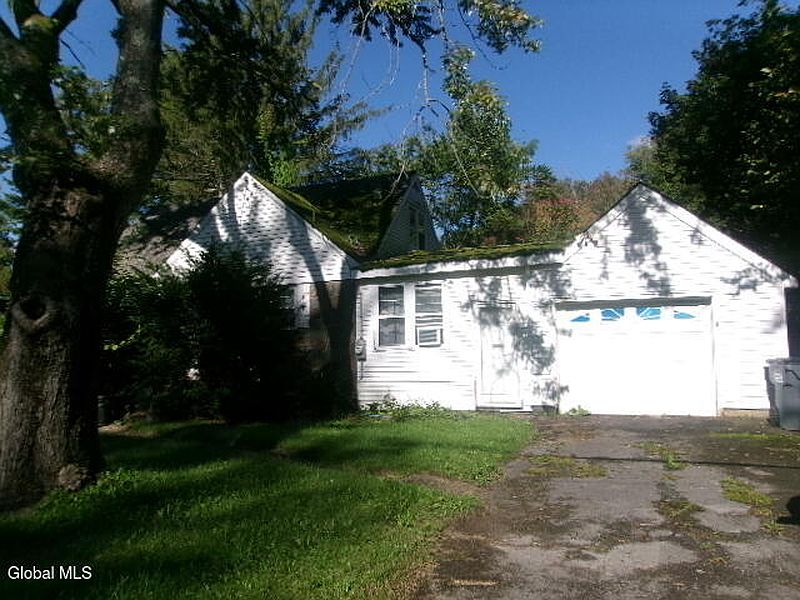 3rd image of 97 Charlton Road