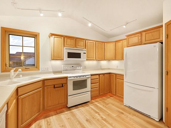 5th image of 3008 Trenton Dr