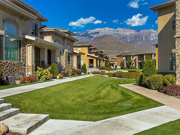 Mountain View From Town Home