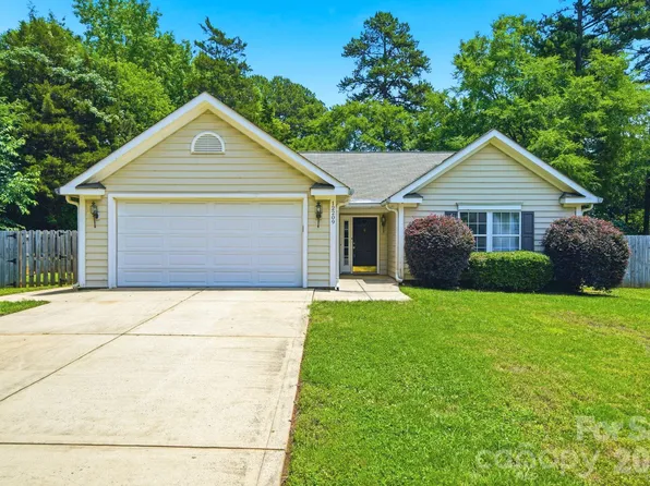 12209 Woodbend Dr, Matthews, NC 28105