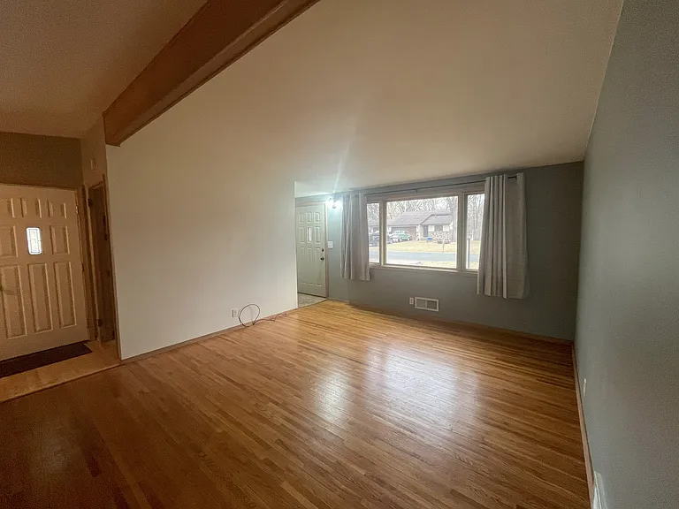 2451 Sherwood Rd — Photo 5