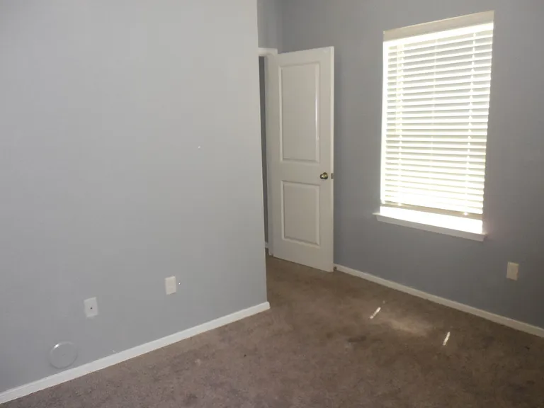 12867 Ivelet Ct — Photo 25