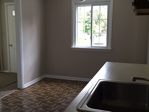 2nd image of 319 Pleasantview Dr