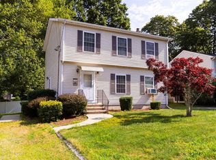 15 Betony Rd, Saunderstown, RI 02874