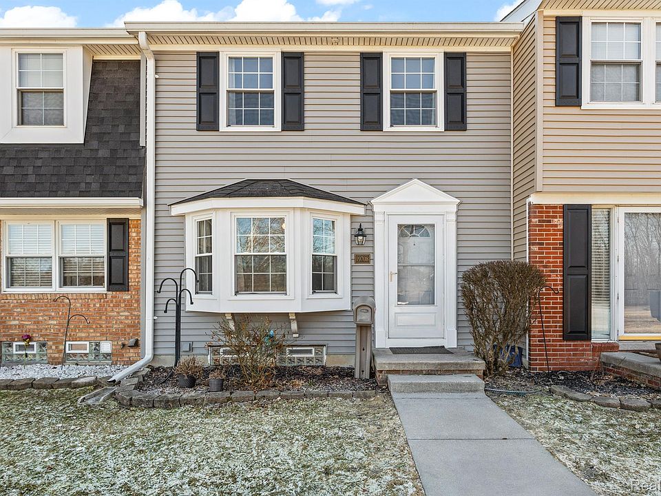 1st image of 19708 Dearborn Ct