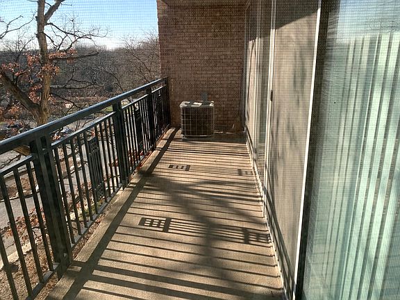 4th image of 5950 Oakwood Dr APT 4C