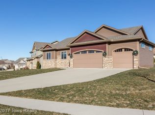16433 Creekside Cir, Clive, IA 50325