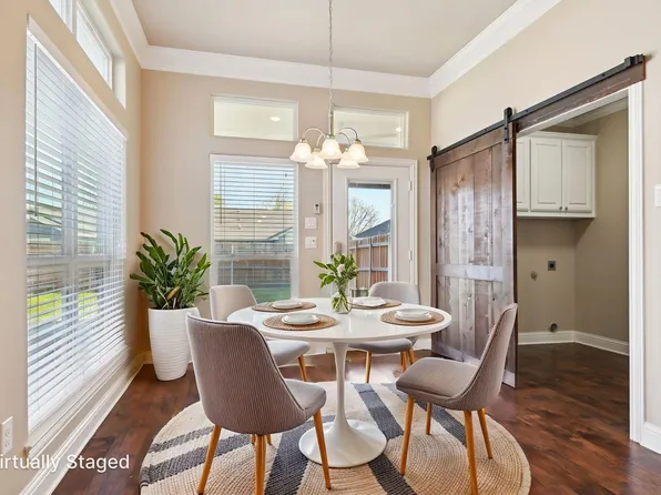 8214 Kensington Dr, Rowlett, TX 75088