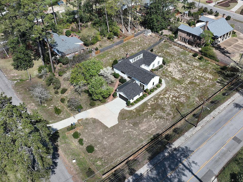 1st image of 3075 Walton Way