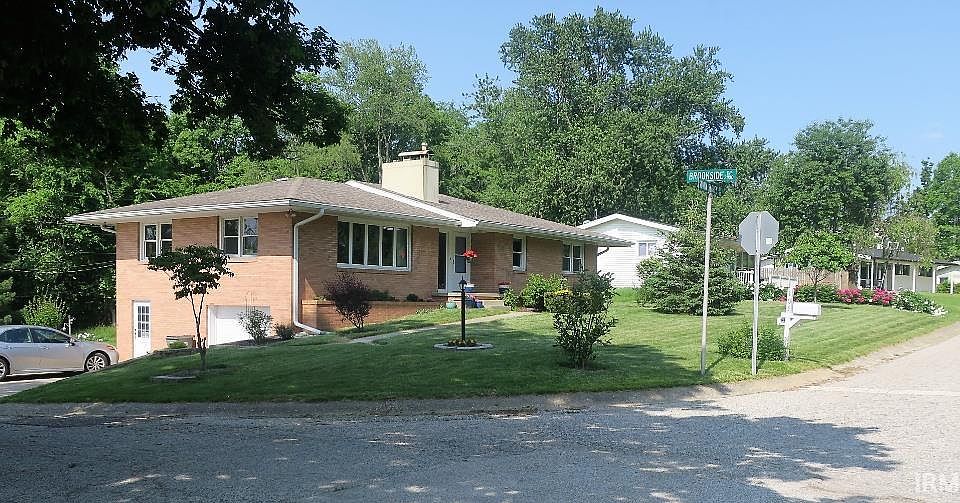 1st image of 105 E Sunny Slopes Dr