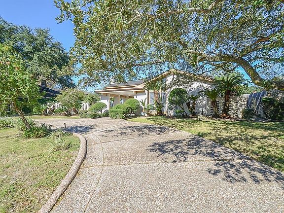 3rd image of 5134 N Braeswood Blvd
