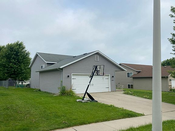 3rd image of 2695 Oshkosh Ln NW