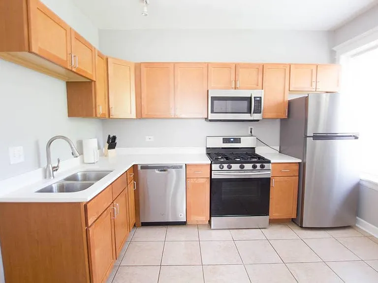 2751 N Seminary Ave #2 — Photo 1