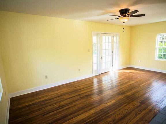 5th image of 5801 Woodale Dr