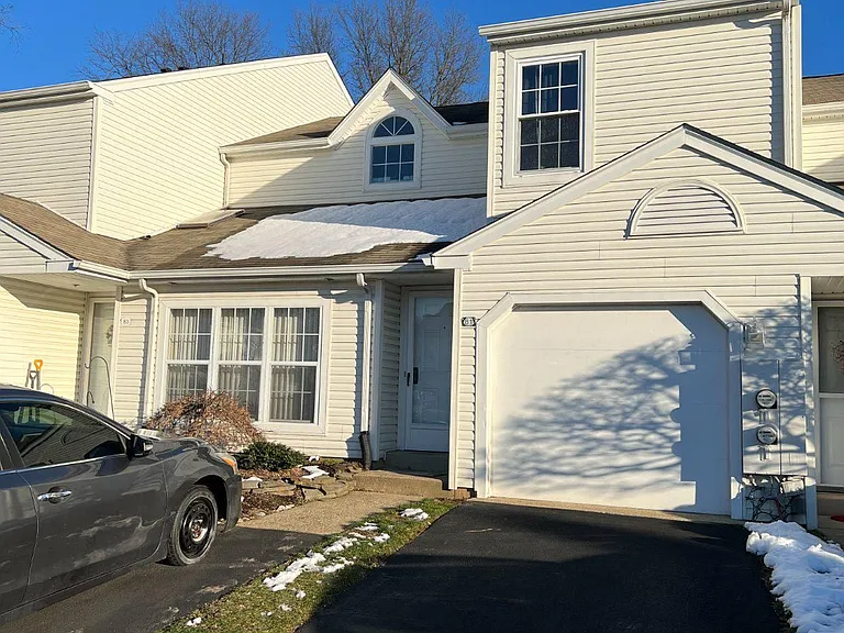 81 Banbury Ct — Photo 1