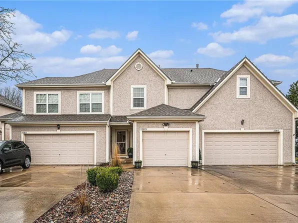 22815 W 72nd Ter, Shawnee, KS 66227
