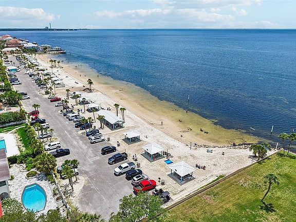 3rd image of 5727 Biscayne Ct APT 209