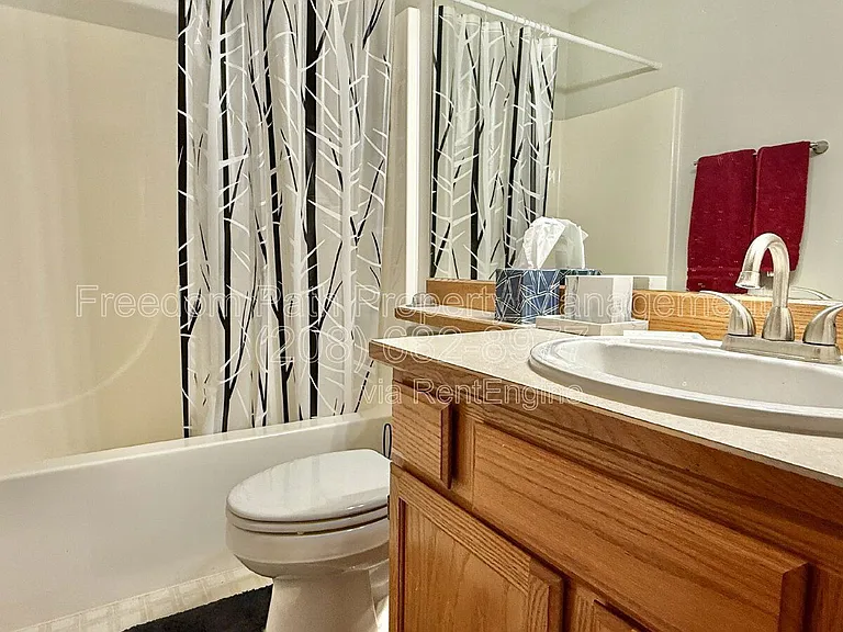 1902 W Hampson Ave — Photo 15