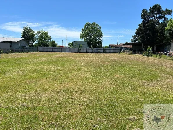 309 Georgia St, Queen City, TX 75572