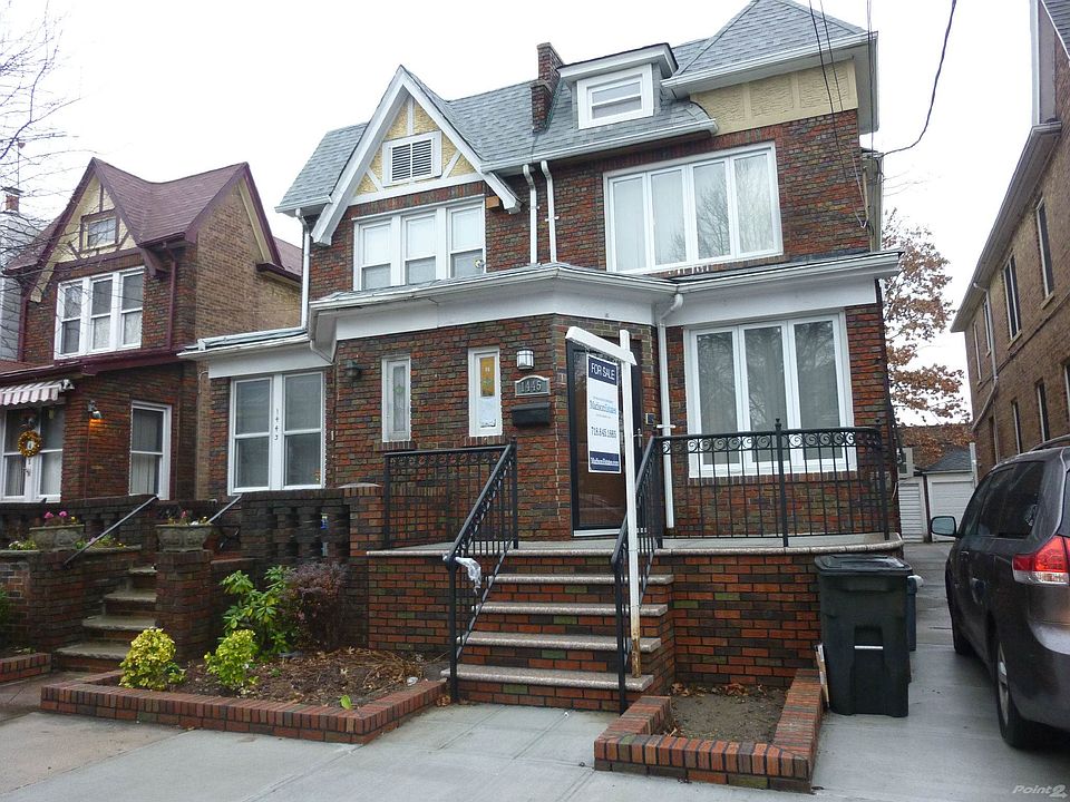 FIRST TIME ON THE MARKET.... OFFICE EXCLUSIVE....