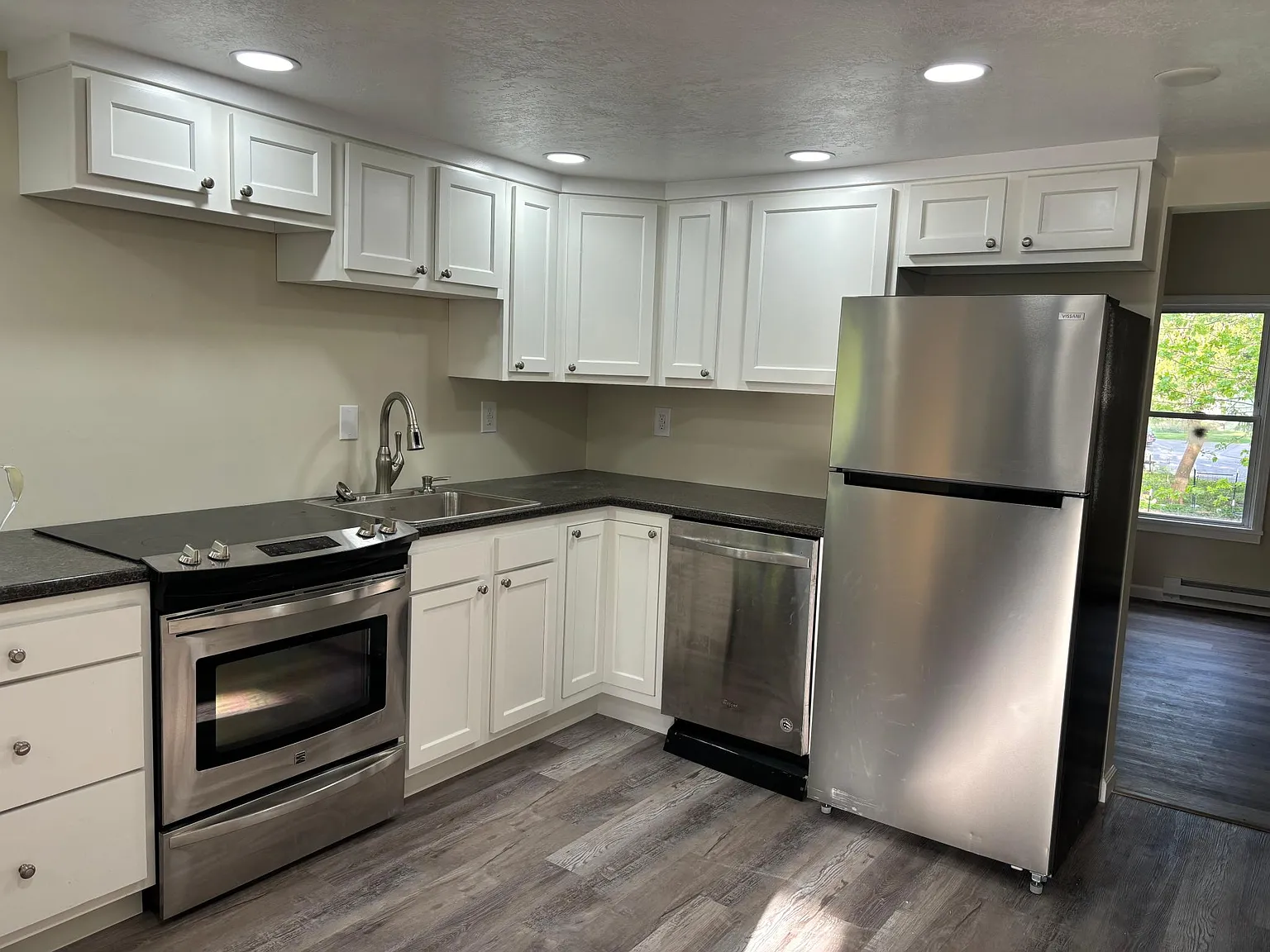 123 S Rutland St — Photo 1