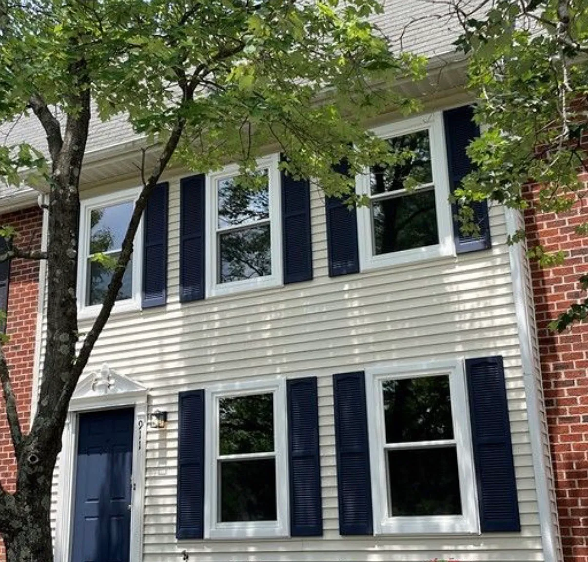 3 bed, 1.5 bath, 1360 sqft, $2,175 — Photo 1