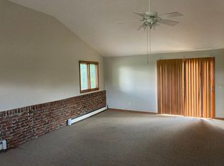 32664 Frontage Rd APT 2, Coal City, IL 60416