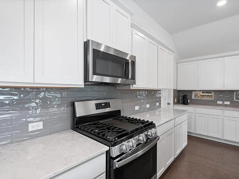 12215 Coronilla Bnd — Photo 10