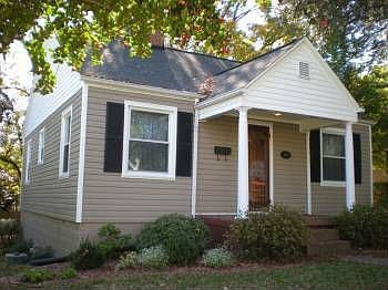 2nd image of 1903 Elwood Ave