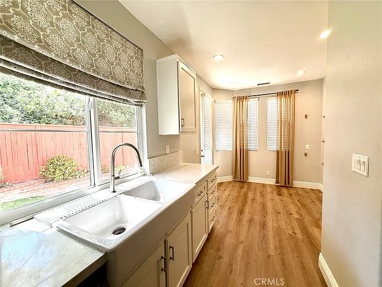 27 Nantucket Ln — Photo 6