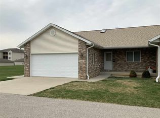 2451 Edgemont Ave, Waterloo, IA 50702