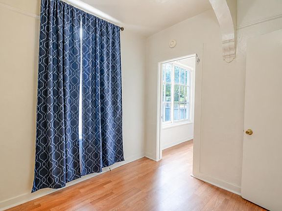 4th image of 734 Florida Street