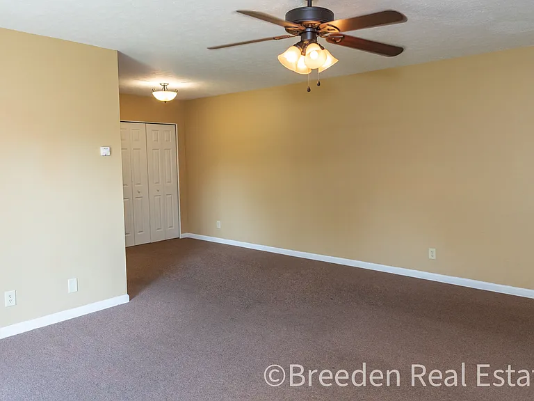 239 Maple St #203-A — Photo 13