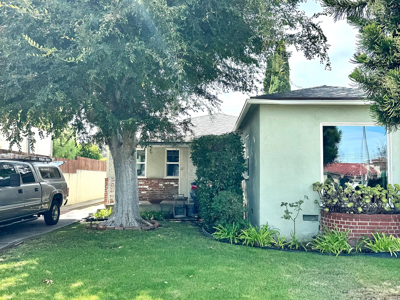 3 bed, 1409 sqft, $4,000 — Photo 1
