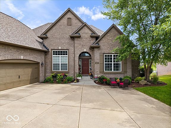 4th image of 2681 Diamente Dr