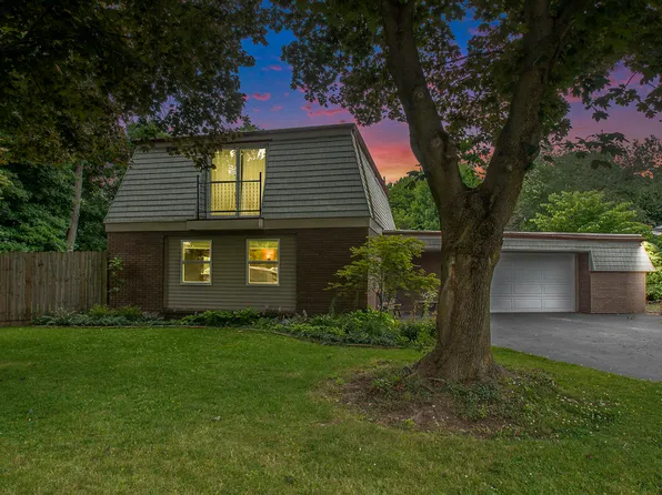 328 Tannery Dr, Coloma, MI 49038