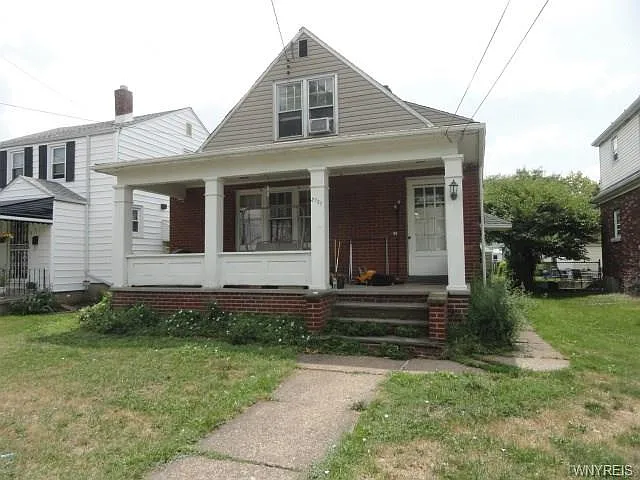2727 Independence Ave photo 1