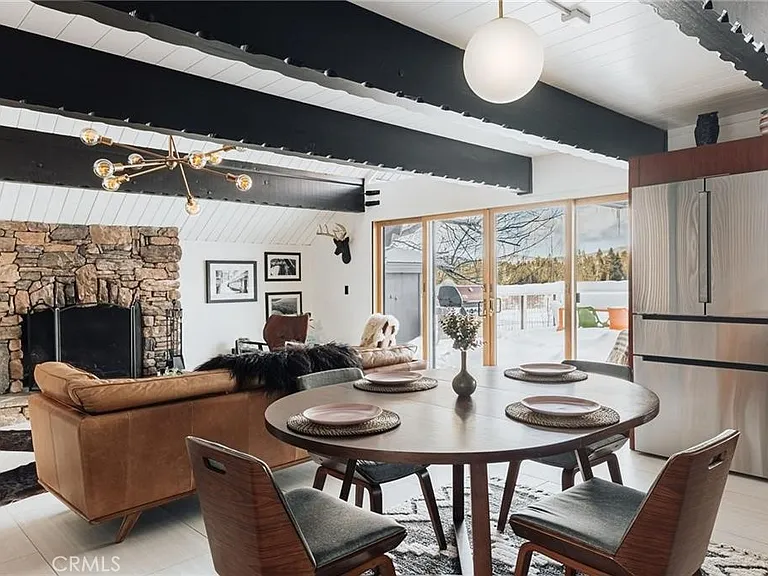 1021 Club View Dr — Photo 7